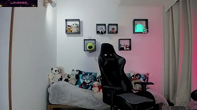 Biancastrongg online show from 05/27/26, 02:30