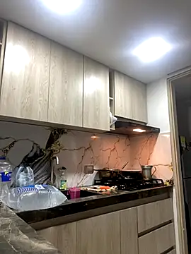 Snapshot of Herem369 chatting on 10/29/25, 10:11 Herem369 online show from 10/29/25, 10:11