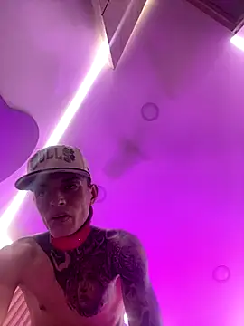 Snapshot of Herem369 chatting on 11/01/25, 06:04 Herem369 online show from 11/01/25, 06:04