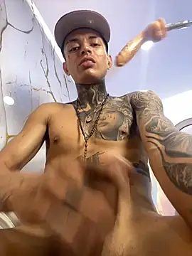 Snapshot of Herem369 chatting on 11/06/25, 03:24 Herem369 online show from 11/06/25, 03:24