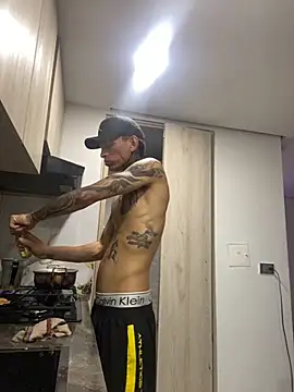 Snapshot of Herem369 chatting on 11/09/25, 03:16 Herem369 online show from 11/09/25, 03:16