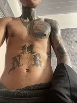 Snapshot of Herem369 chatting on 12/04/25, 03:54 Herem369 online show from 12/04/25, 03:54