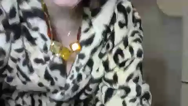 TherestlessKitty online show from 02/15/25, 08:54