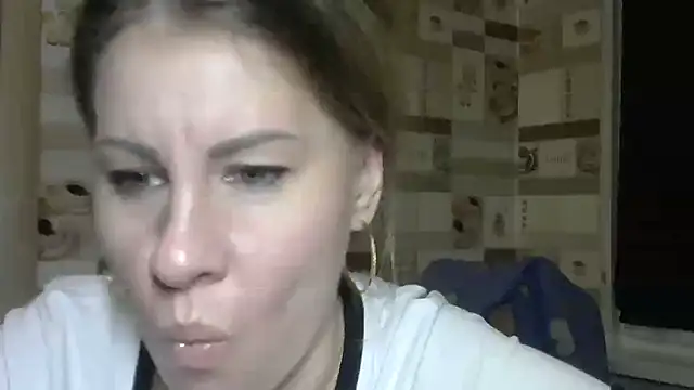 TherestlessKitty online show from 11/11/25, 10:21