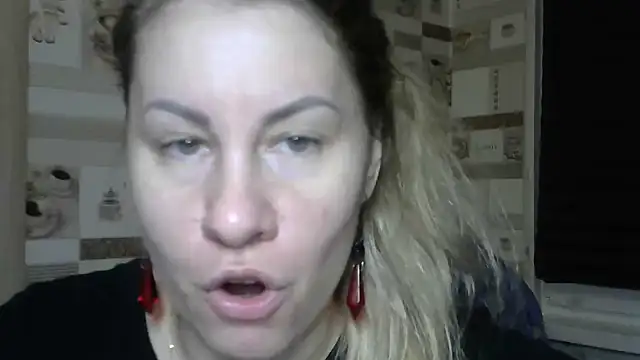 TherestlessKitty online show from 12/16/25, 10:37