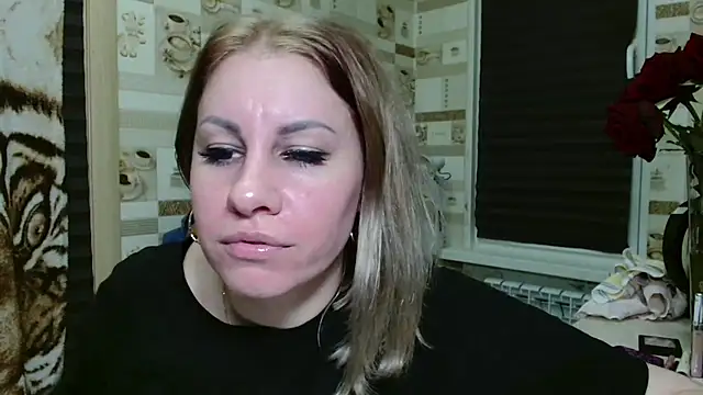 TherestlessKitty online show from 06/13/26, 10:18