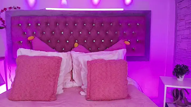 Snapshot of Tayzon_Foxxx chatting on 10/01/25, 12:55 Tayzon Foxxx online show from 10/01/25, 12:55