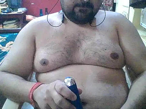 Snapshot of ARYANAVAILABLE chatting on 10/27/25, 10:03 ARYANAVAILABLE online show from 10/27/25, 10:03