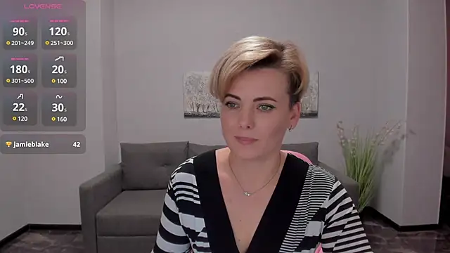 Julia Wilsone online show from 12/13/24, 10:19