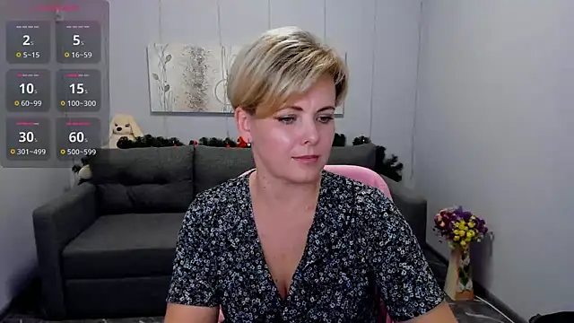 Julia Wilsone online show from 01/08/25, 04:11