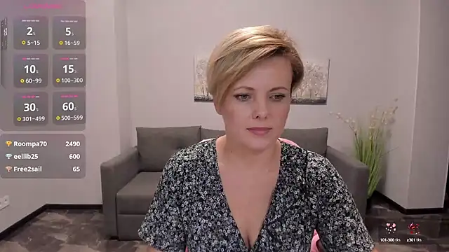 Julia Wilsone online show from 02/11/25, 04:46