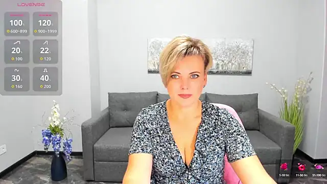 Julia Wilsone online show from 09/27/25, 05:34