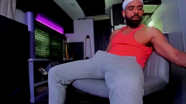 Snapshot of DirtyDrizzy chatting on 02/10/26, 08:13 DirtyDrizzy online show from 02/10/26, 08:13