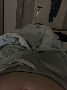 Snapshot of Erenn34 chatting on 09/11/25, 11:49 Erenn34 online show from 09/11/25, 11:49