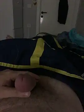 Snapshot of Erenn34 chatting on 10/03/25, 01:13 Erenn34 online show from 10/03/25, 01:13