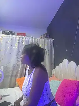 Snapshot of AlisonHoot69 chatting on 02/21/26, 12:11 AlisonHoot69 online show from 02/21/26, 12:11