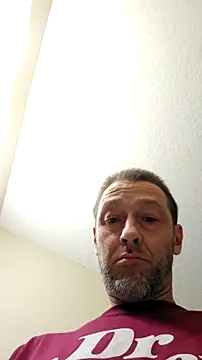 Snapshot of JerkMehof chatting on 12/20/25, 08:21 JerkMehof online show from 12/20/25, 08:21