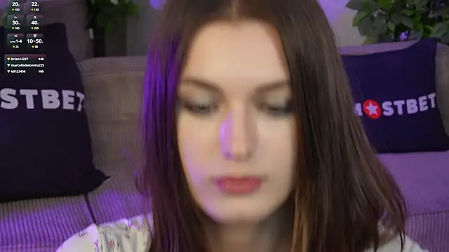 Britney054 online show from 01/06/25, 02:04