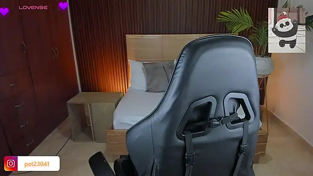 nicky peyton online show from 12/15/24, 05:56