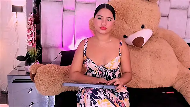 Marilyn-Cooper online show from 12/15/24, 07:24