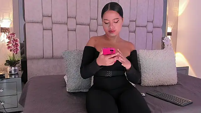 Marilyn-Cooper online show from 03/14/25, 04:10