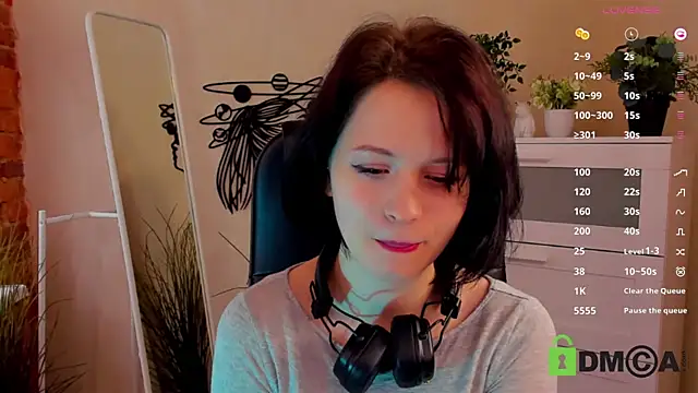 Alina Mills online show from 03/20/25, 10:54