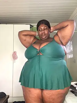 Snapshot of bustytitsxxx chatting on 12/15/24, 04:40 bustytitsxxx online show from 12/15/24, 04:40