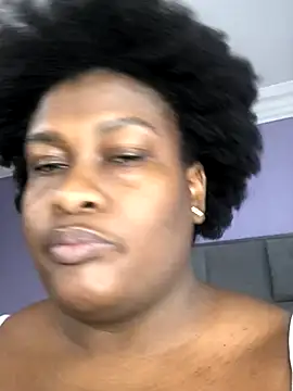 Snapshot of bustytitsxxx chatting on 10/16/25, 04:02 bustytitsxxx online show from 10/16/25, 04:02