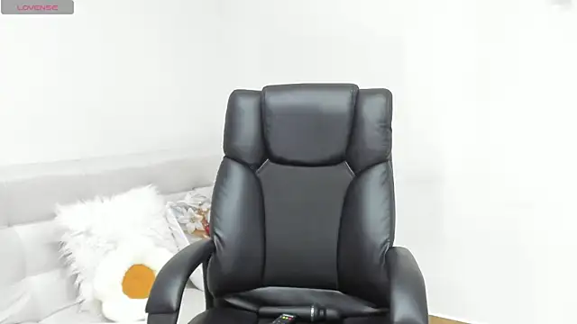 AprilDubois online show from 12/21/24, 12:20