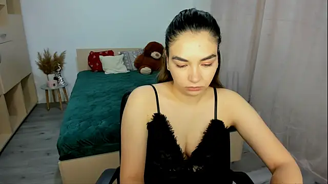 Alexa Dolly12 online show from 12/04/25, 06:55