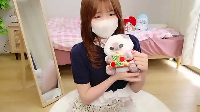 Sayuringo  online show from 07/05/26, 04:07