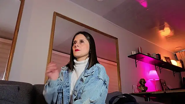 Alice milf  online show from 09/18/25, 11:34