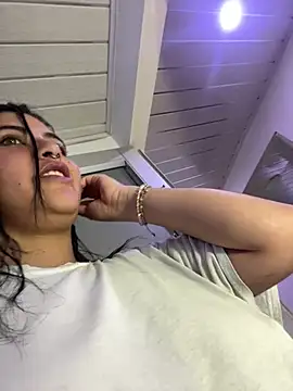 Snapshot of _luna_torres chatting on 03/05/26, 12:34 luna torres online show from 03/05/26, 12:34