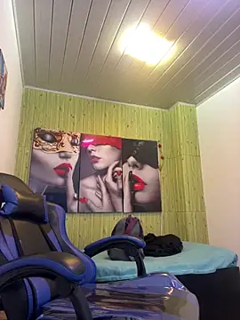 Snapshot of _luna_torres chatting on 03/12/26, 01:06 luna torres online show from 03/12/26, 01:06