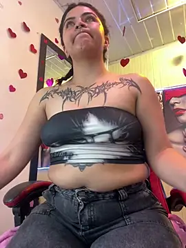 Snapshot of _luna_torres chatting on 03/14/26, 01:05 luna torres online show from 03/14/26, 01:05