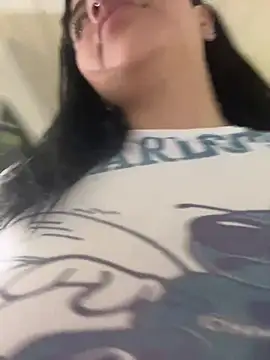 Snapshot of _luna_torres chatting on 03/18/26, 01:03 luna torres online show from 03/18/26, 01:03