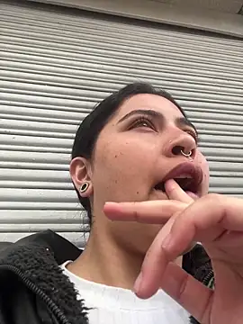 Snapshot of _luna_torres chatting on 03/20/26, 01:16 luna torres online show from 03/20/26, 01:16