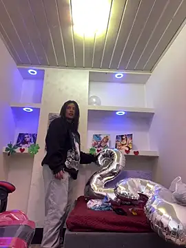 Snapshot of _luna_torres chatting on 03/27/26, 01:44 luna torres online show from 03/27/26, 01:44