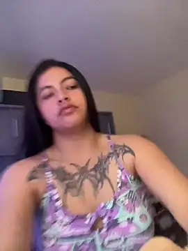 Snapshot of _luna_torres chatting on 04/05/26, 12:46 luna torres online show from 04/05/26, 12:46