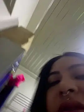 Snapshot of _luna_torres chatting on 04/10/26, 12:21 luna torres online show from 04/10/26, 12:21