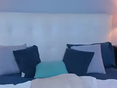 SaraaJhonsonn online show from 01/13/25, 06:59