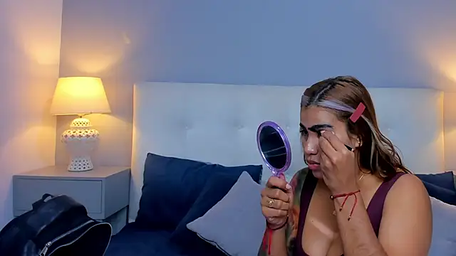 SaraaJhonsonn online show from 10/05/25, 02:59