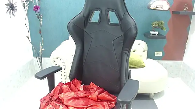 Melikasweetz online show from 02/14/25, 08:48