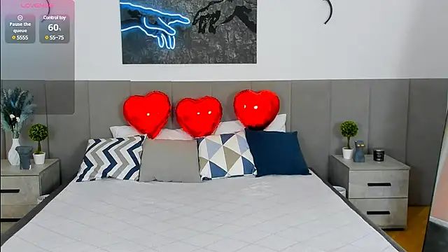 MiaBecky online show from 02/11/25, 05:26