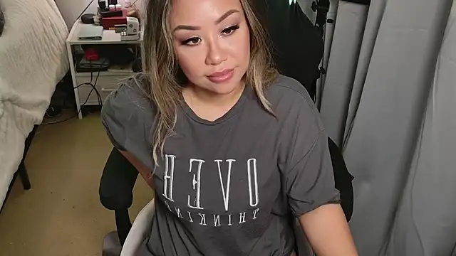 SpikedBella online show from 03/19/25, 11:57