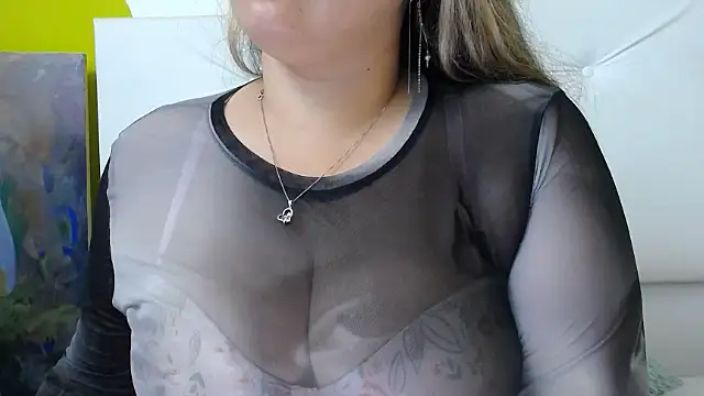 LinaBrowm online show from 02/12/25, 07:45