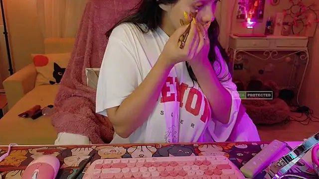Snapshot of AllisonCatUwU chatting on 06/24/26, 03:33 AllisonCatUwU online show from 06/24/26, 03:33