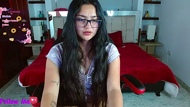 scarlleth  online show from 02/13/25, 06:27