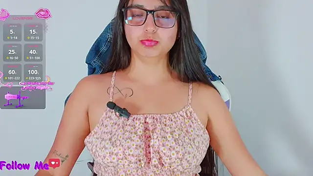 scarlleth  online show from 02/12/26, 01:17