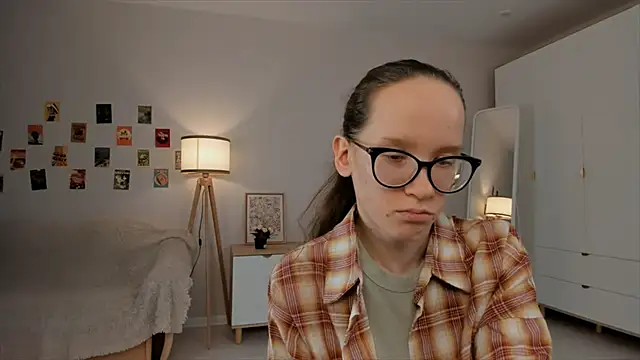 BettyBrowni online show from 03/17/25, 10:17